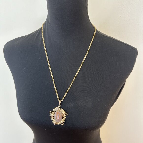 Vintage Jasper Pendant Necklace Ornate Gold Tone Chain 24 in Gothic - Picture 2 of 8